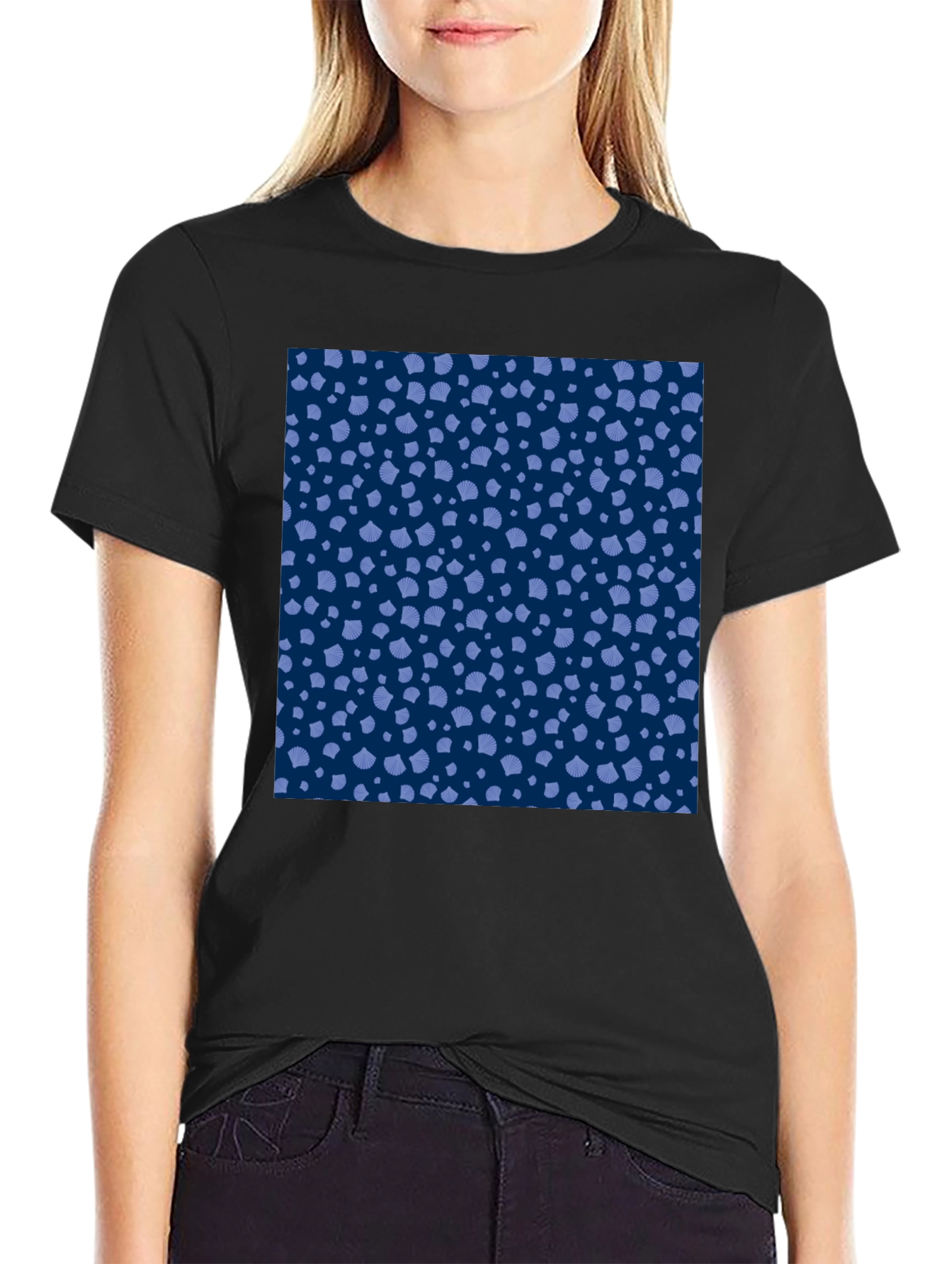 Unique Pattern Tee: Casual Style